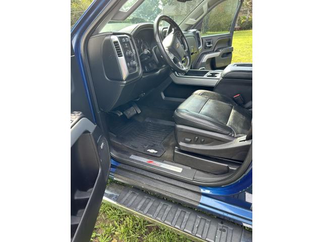 Photo of 2016 Blue Chevrolet Silverado 2500
