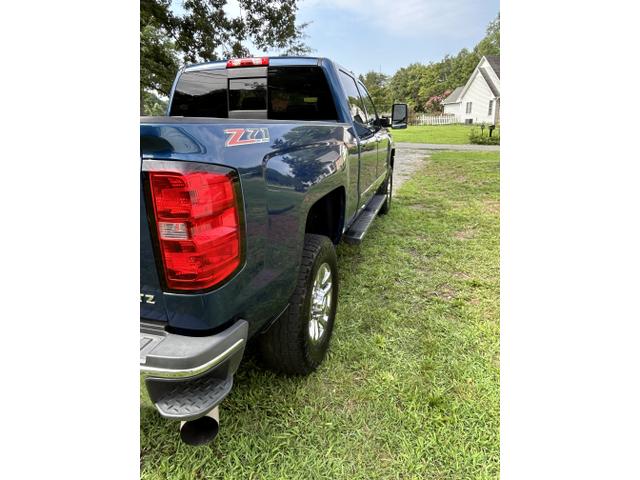 Photo of 2016 Blue Chevrolet Silverado 2500