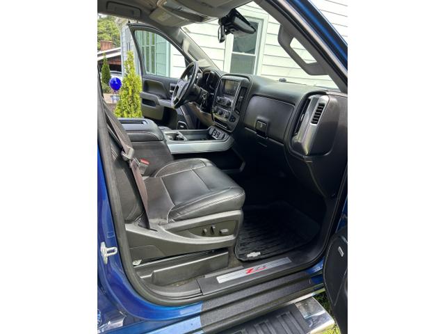 Photo of 2016 Blue Chevrolet Silverado 2500