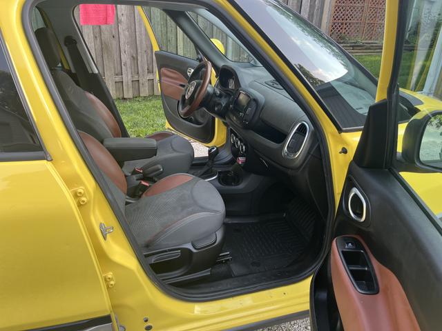 Photo of 2014 Yellow FIAT 500L
