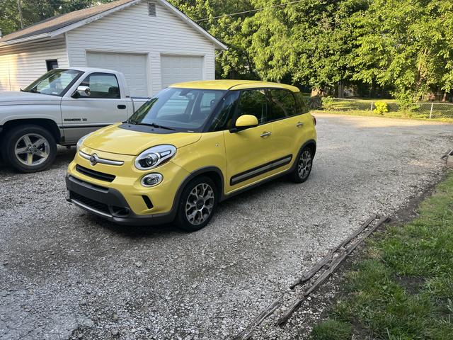 Photo of 2014 Yellow FIAT 500L