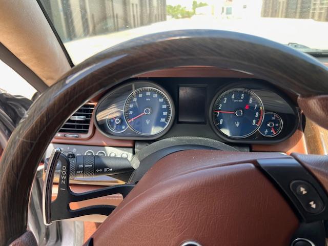 Photo of 2010 Gray Maserati Quattroporte