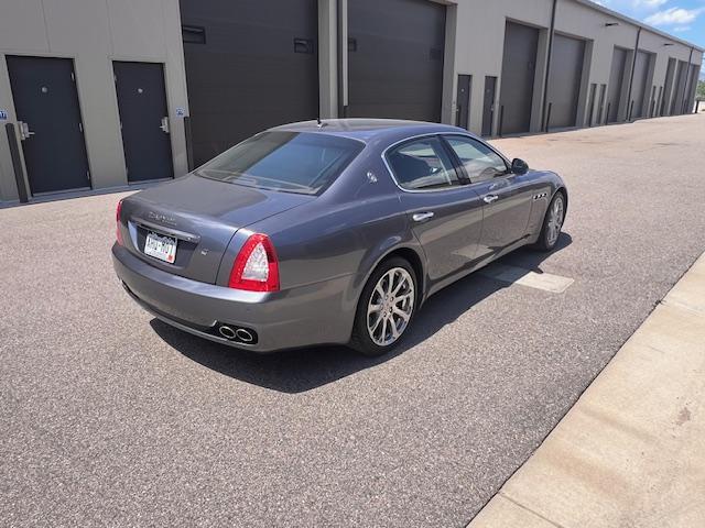 Photo of 2010 Gray Maserati Quattroporte