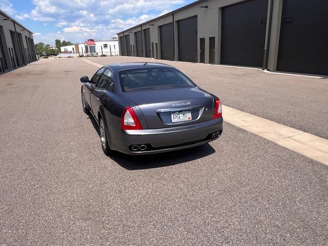 Photo of 2010 Gray Maserati Quattroporte