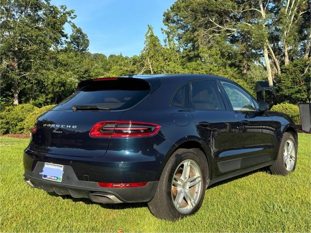 Photo of 2017 Blue Porsche Macan