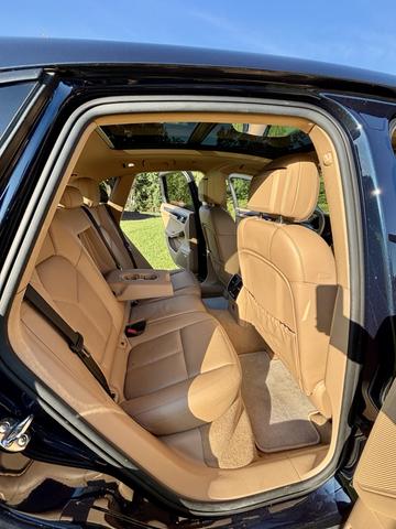 Photo of 2017 Blue Porsche Macan