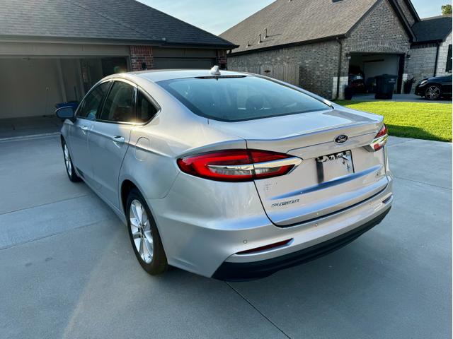 Photo of 2019 Silver Ford Fusion