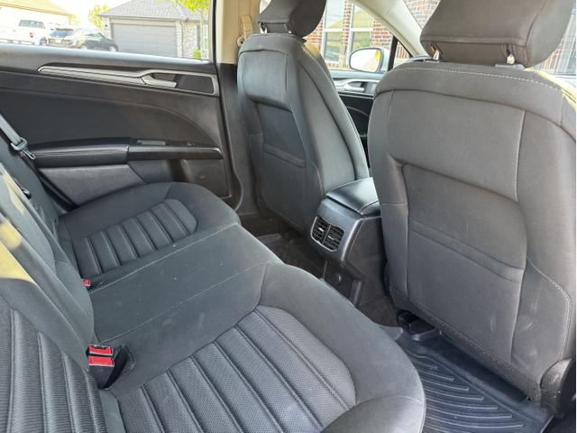 Photo of 2019 Silver Ford Fusion