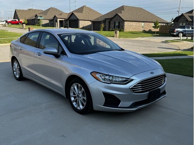 Photo of 2019 Silver Ford Fusion