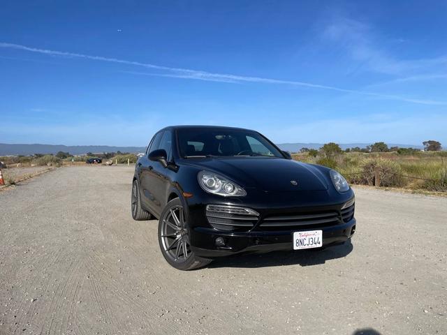 Photo of 2012 Black Porsche Cayenne