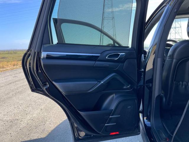 Photo of 2012 Black Porsche Cayenne