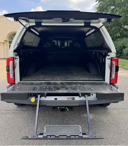 Photo of 2025 White Ford F-450