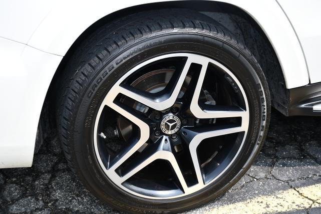 Photo of 2019 White Mercedes-Benz GLS 550
