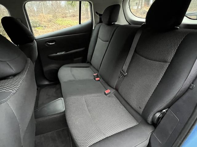Photo of 2013 Blue Nissan Leaf