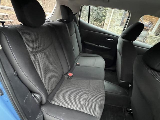 Photo of 2013 Blue Nissan Leaf