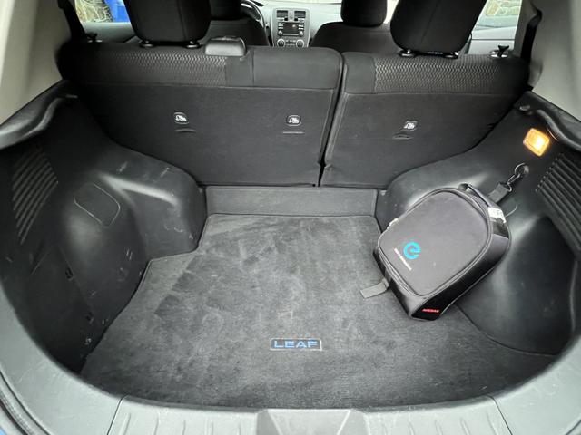 Photo of 2013 Blue Nissan Leaf