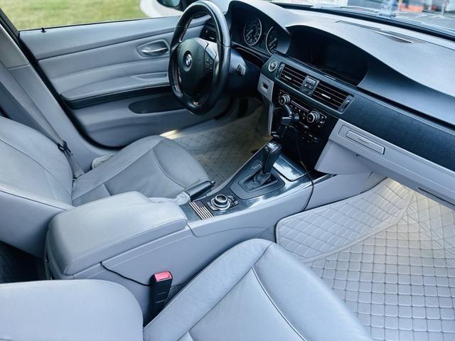 Photo of 2011 Silver BMW 335