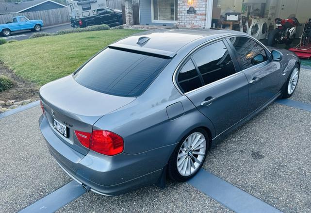 Photo of 2011 Silver BMW 335