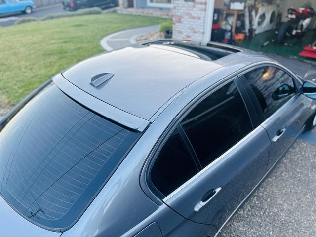 Photo of 2011 Silver BMW 335