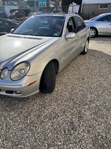 Photo of 2005 Silver Mercedes-Benz E-Class