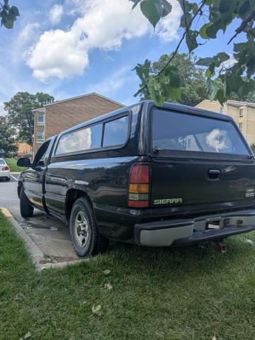 Photo of 2004 Black GMC Sierra 1500
