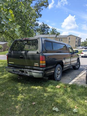 Photo of 2004 Black GMC Sierra 1500
