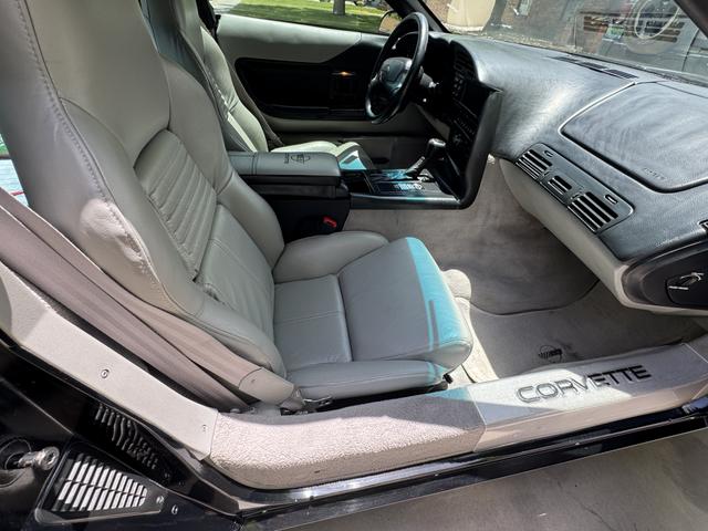 Photo of 1996 Black Chevrolet Corvette