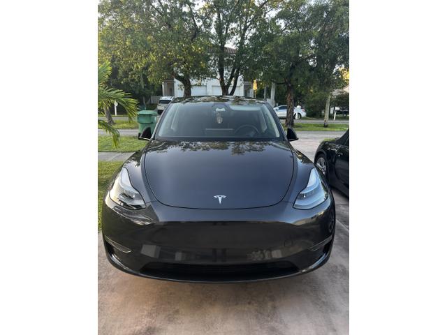 Photo of 2024 Gray Tesla Model Y