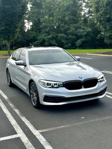 Photo of 2019 Silver BMW 530