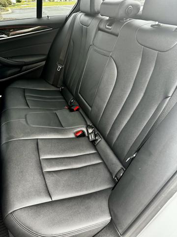 Photo of 2019 Silver BMW 530