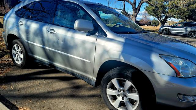 Photo of 2004 Silver Lexus RX 330