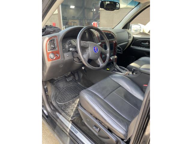 Photo of 2009 Black Saab 9-7X