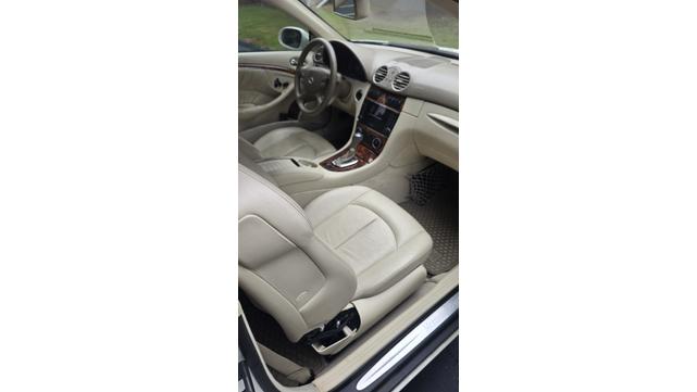 Photo of 2008 White Mercedes-Benz CLK-Class