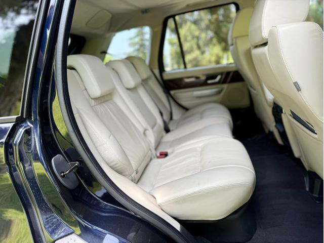 Photo of 2009 Blue Land Rover Range Rover Sport