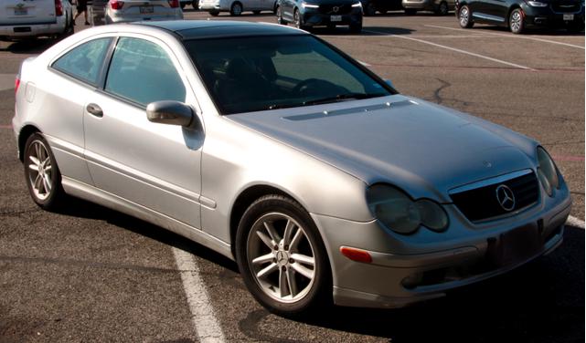 Photo of 2002 Silver Mercedes-Benz C-Class