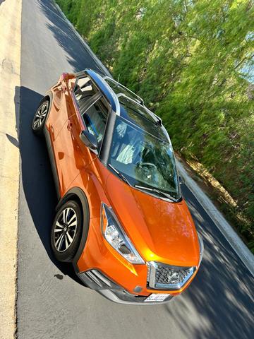 Photo of 2019 Orange Nissan Kicks