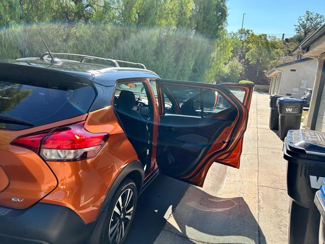 Photo of 2019 Orange Nissan Kicks
