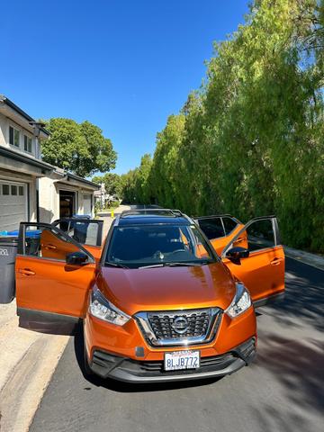 Photo of 2019 Orange Nissan Kicks