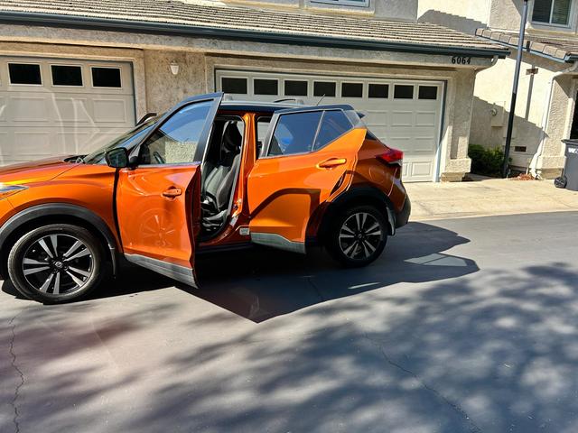 Photo of 2019 Orange Nissan Kicks