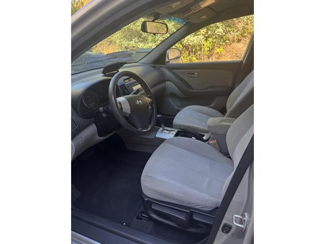 Photo of 2009 Silver Hyundai ELANTRA