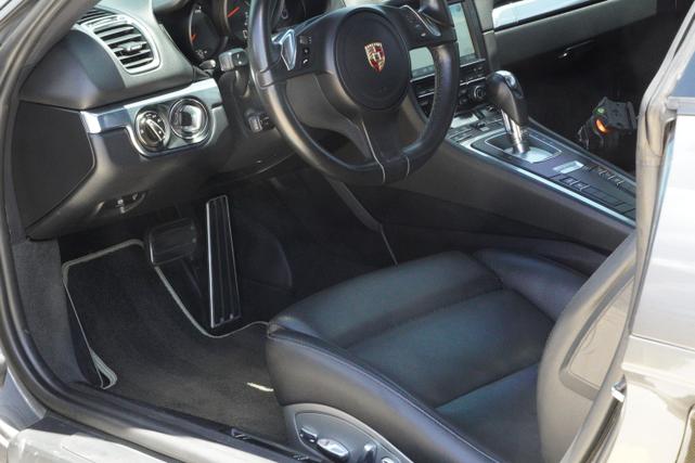 Photo of 2016 Gray Porsche Cayman