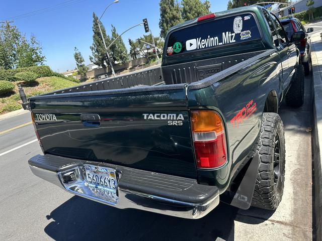 Photo of 1999 Green Toyota Tacoma