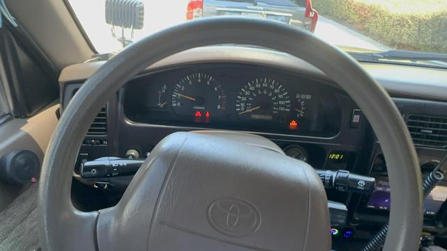Photo of 1999 Green Toyota Tacoma