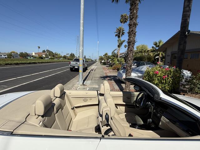 Photo of 2009 White BMW 328