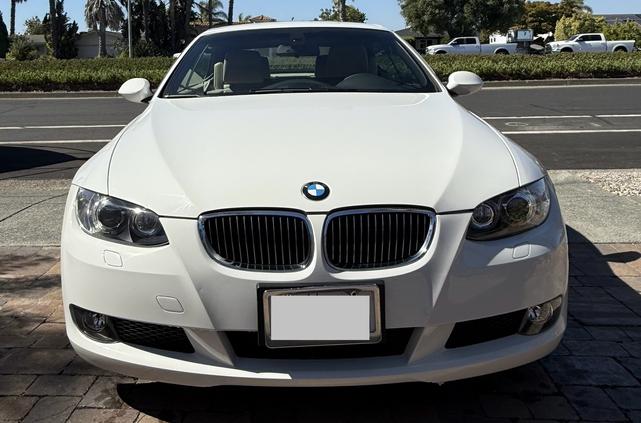 Photo of 2009 White BMW 328