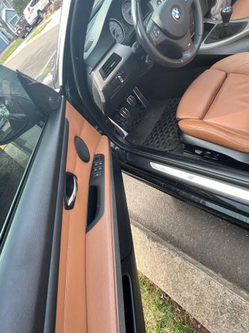 Photo of 2011 Black BMW 335
