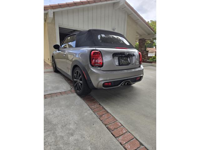 Photo of 2019 Gray MINI Convertible