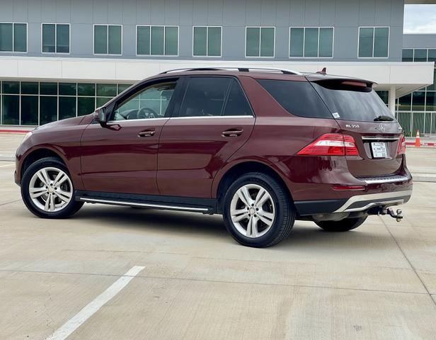 Photo of 2013 Red Mercedes-Benz M-Class