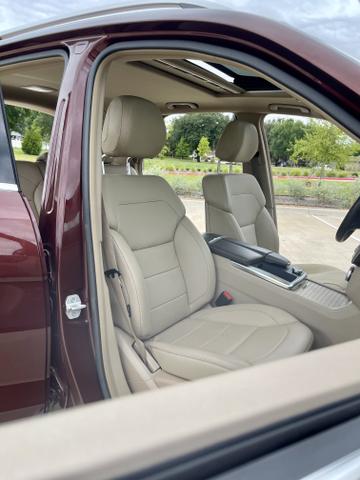 Photo of 2013 Red Mercedes-Benz M-Class