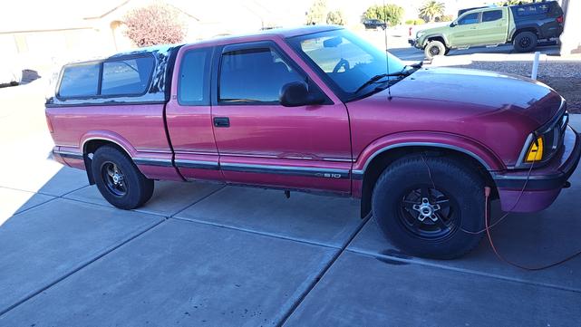 Photo of 1994 Red Chevrolet S-10